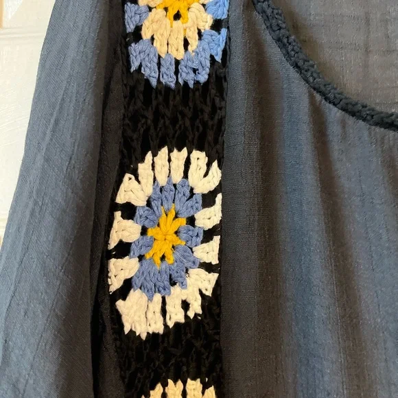 Chic Black Crochet Trim Swim Coverup - Picture 5 of 7